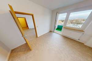 Lichterfüllte Balkonwohnung mit Dusche