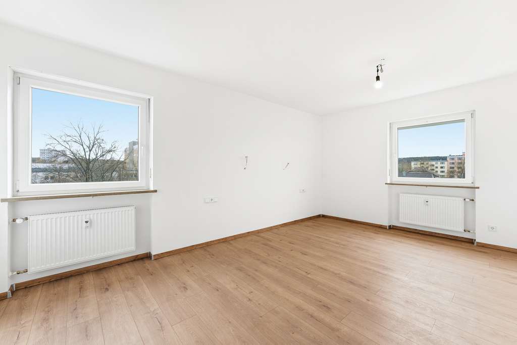 Immobilie in Roding - Modernisierte 4,5-Zimmer-Wohnung in ruhiger Lage von Roding! - Bild 4