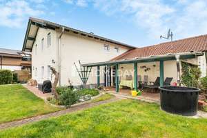Helles Wohnen auf Erbpachtgrundstück – modernes Zuhause mit Gartenidylle – Die vollständige Adresse der Immobilie erhältst du vom Anbieter., 83413 Fridolfing – Vorschaubild 1