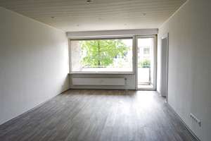 Helle 4- Zimmer-Familien-Wohnung mit  Balkon  und Stellplatz und viel Grün #Nähe Krefeld-Hüls# – Hülser Str. 713, 47803 Inrath/Kliedbruch, Krefeld – Vorschaubild 3