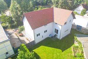 großes individuell erbautes Einfamilienhaus mit Einliegerwohnung in Pausndorf-Solar & Wärmepumpe