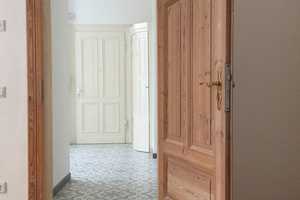 Charmante 1-Zimmer-Wohnung am Kirchplatz – Neue Friedrichstraße 7, 42105 Wuppertal – Vorschaubild 1