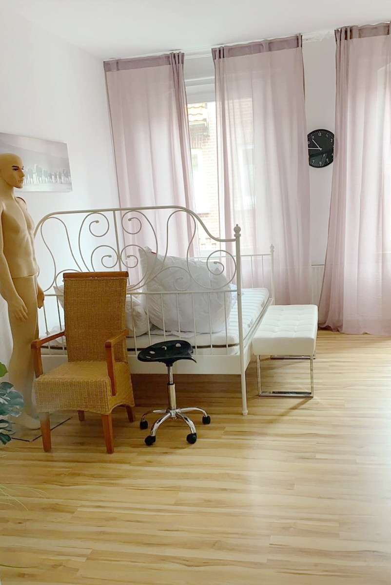 Immobilie in Alfeld (Leine) - Bevorzugt als Generationen Haus: renoviertes Stadthaus mit 3 WE in zentraler Lage - Bild 4