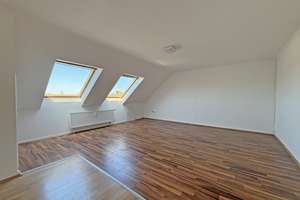 TOP 2-Zimmerwohnung im Herzen von Duisburg im Dachgeschoss - 360°