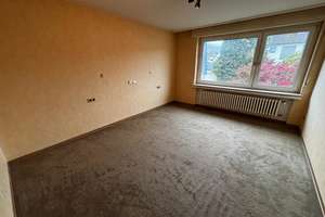 Geräumiges Wohnhaus mit mehreren Garagen in Beverungen – Die vollständige Adresse der Immobilie erhältst du vom Anbieter., 37688 Beverungen – Vorschaubild 16