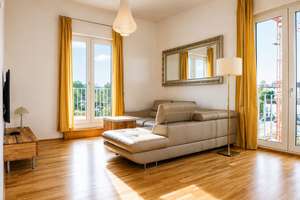 IM BELIEBTEN KÜNSTLERVIERTEL! MODERNES PENTHOUSE MIT SONNIGER DACHTERRASSE UND TIEFGARAGENSTELLPLATZ – Die vollständige Adresse der Immobilie erhältst du vom Anbieter., 65197 Rheingauviertel / Hollerborn, Wiesbaden – Vorschaubild 3