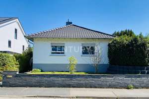 Charmanter Bungalow mit Garten & Garage in toller Lage! – Die vollständige Adresse der Immobilie erhältst du vom Anbieter., 55276 Oppenheim – Vorschaubild 2
