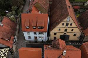ENSEMBLE-FLAIR – Großzügiges Wohnen und Vermieten im jungen Altstadthaus in Rothenburg – Die vollständige Adresse der Immobilie erhältst du vom Anbieter., 91541 Rothenburg ob der Tauber – Vorschaubild 3