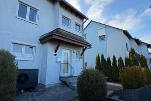 Doppelhaushälfte am Johannesberg (Bad Hersfeld) – 7 Zimmer, Garten, PV & neue Wärmepumpe – Die vollständige Adresse der Immobilie erhältst du vom Anbieter., 36251 Bad Hersfeld – Vorschaubild 2