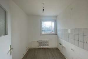 3-Raum mit Balkon - junges Paar gesucht – Elsterbuschstr. 28, 45307 Leithe, Essen – Vorschaubild 3