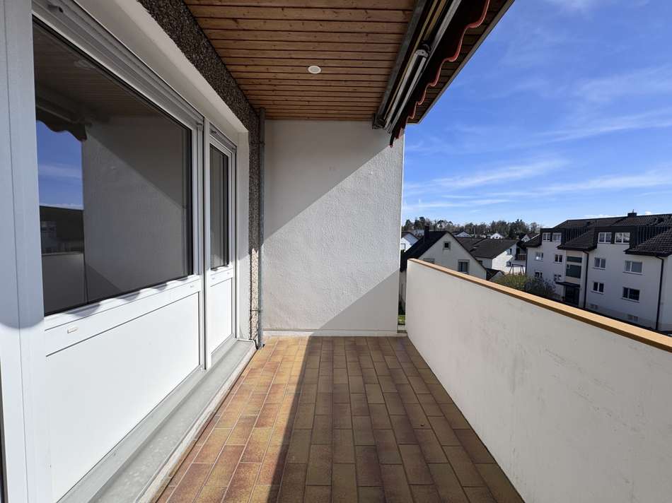 Überdachter Westbalkon