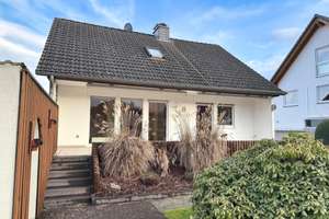 Einfamilienhaus in guter Wohnlage von Friedrichsdorf-Köppern
 – Die vollständige Adresse der Immobilie erhältst du vom Anbieter., 61381 Friedrichsdorf – Vorschaubild 3