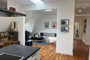 Attraktive Dachgeschosswohnung mit Charme in denkmalgeschütztem Gebäude – Hohenstaufenstrasse 20, 70178 Karlshöhe, Stuttgart – Vorschaubild 4