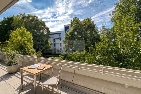 Preisattraktive Wohnung mit großem Südwest-Balkon, Garage und Gartennutzung