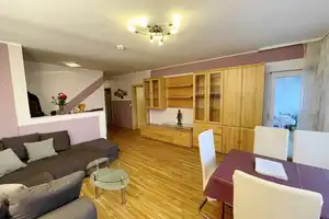Helle 4-Zimmerwohnung inkl. hochwertiger EBK, Balkon und TG-Stellplatz in Hannover-Hägewiesen! – Hannover – Vorschaubild 1