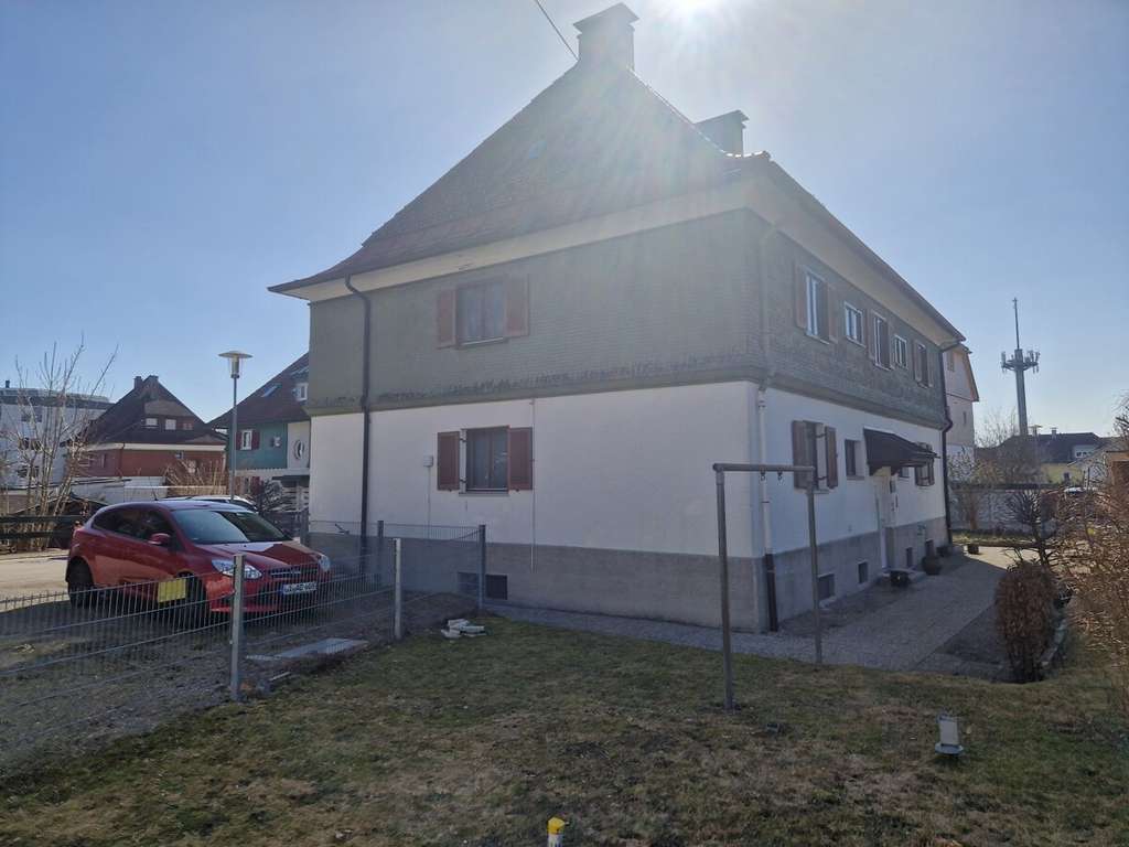Immobilie in Lindenberg im Allgäu - Handwerker aufgepasst!
Mehrfamilienwohnhaus in Lindenberg - Bild 3
