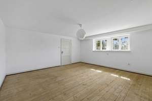 Imposante Stadtvilla im Dornröschenschlaf – Die vollständige Adresse der Immobilie erhältst du vom Anbieter., 89231 Neu-Ulm – Vorschaubild 34