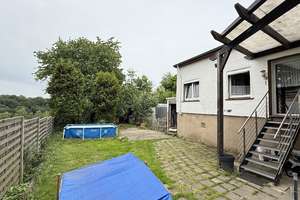 JA, zum ruhig gelegenen Ein-/Zweifamilienhaus mit Garagen  und  schönem Garten - Nähe Ittertal! – Die vollständige Adresse der Immobilie erhältst du vom Anbieter., 42719 Wald, Solingen – Vorschaubild 3