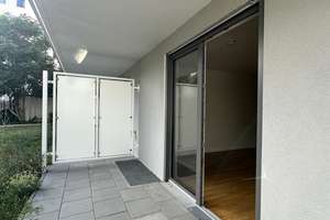 Großzügige 2-Zimmerwohnung * Terrasse * Erdgeschoss * Einbauküche * Ruhige & zentrale Lage in Moabit – Beusselstraße 31c, 10553 Moabit, Berlin – Vorschaubild 2