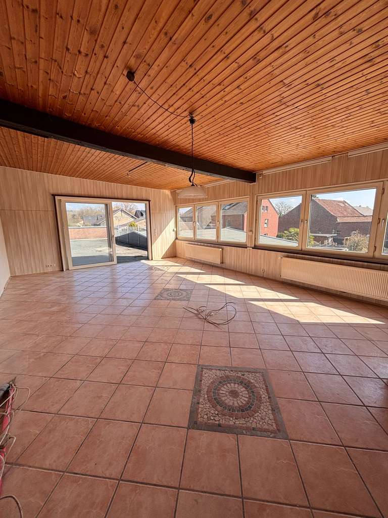 Immobilie in Niederzier - Wohn-Geschäftshaus mit laufenden Mieteinnahmen | Entwicklungspotenzial | Niederzier-Hambach - Bild 2