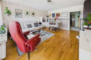 Wohnen mit Weitblick – modernisierte 3-Zimmer-Wohnung mit Süd-Balkon in Kolbermoor – Die vollständige Adresse der Immobilie erhältst du vom Anbieter., 83059 Kolbermoor – Vorschaubild 2