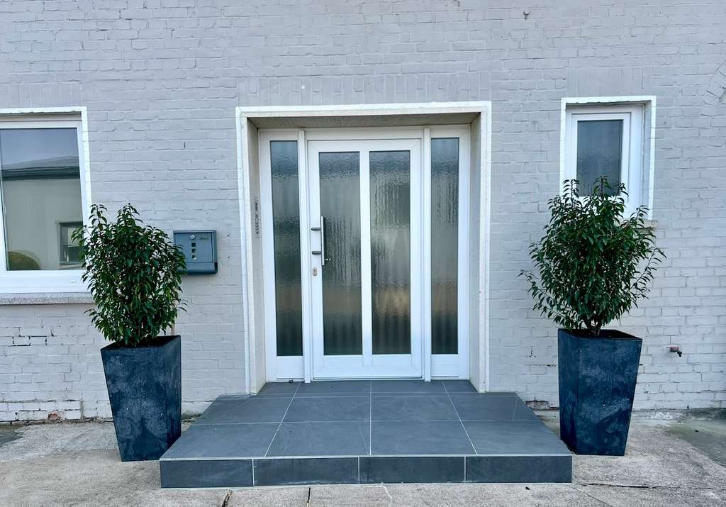 Immobilie in Bad Nenndorf - Stillvoll renovierte Erdgeschosswohnung mit großem Garten in idyllischer Feldrandlage! - Bild 2