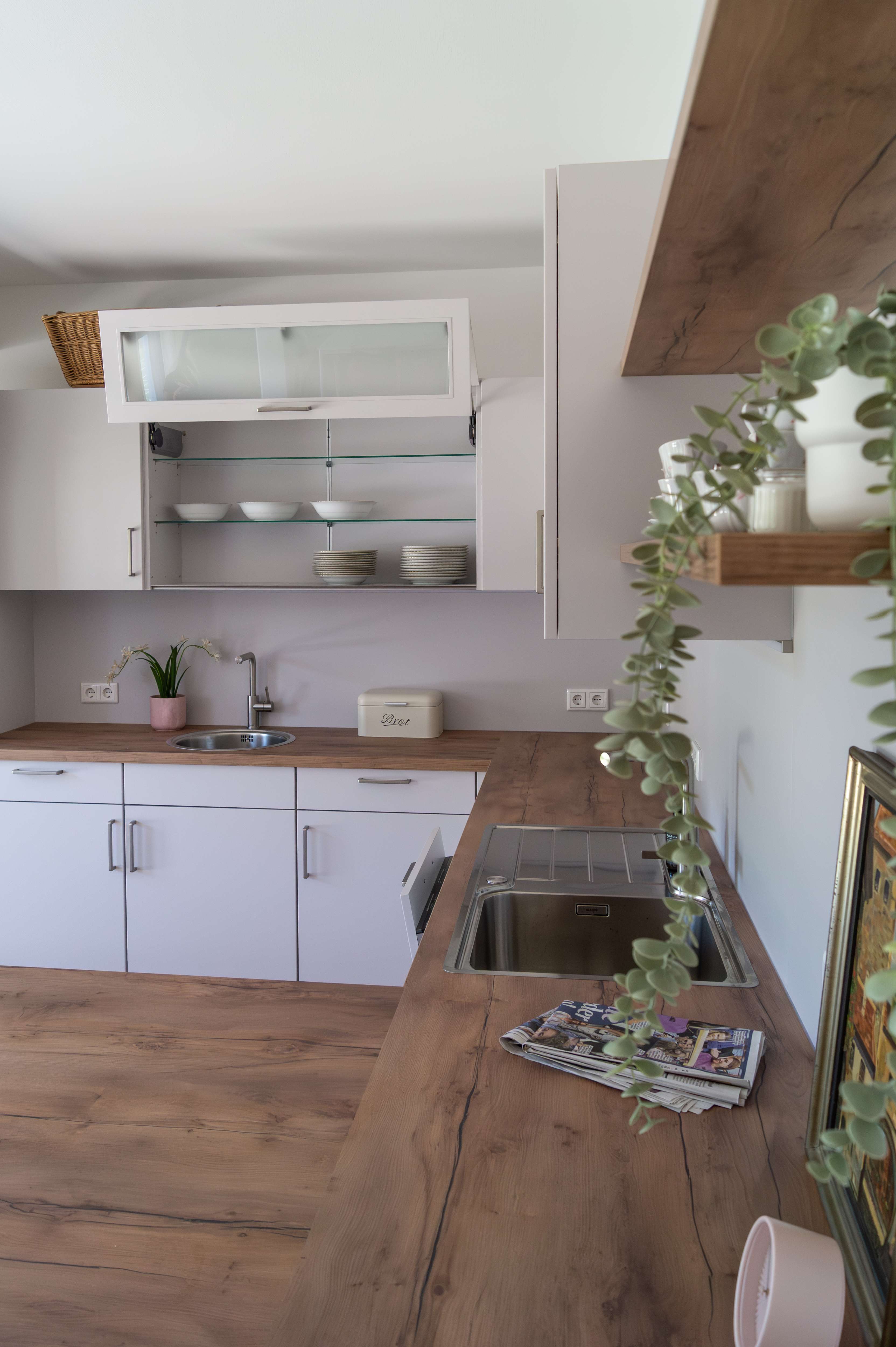 Immobilie in Aurachtal - *Attraktive Kapitalanlage in Top-Lage – über 4% Bruttorendite* Exklusives Appartement in Senioren WG - Bild 2