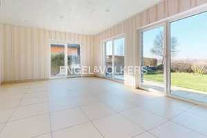 Neuwertiger Bungalow in Feldrandlage – Wohnen auf einer Ebene mit Garten – Euskirchen (Kreis) – Vorschaubild 2