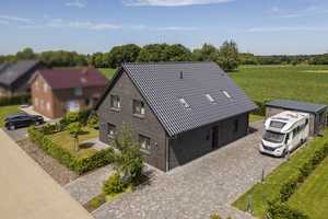 Neuwertiges Zweifamilienhaus mit exklusiver Ausstattung in ruhiger Feldrandlage – Wittmund (Kreis) – Vorschaubild 2