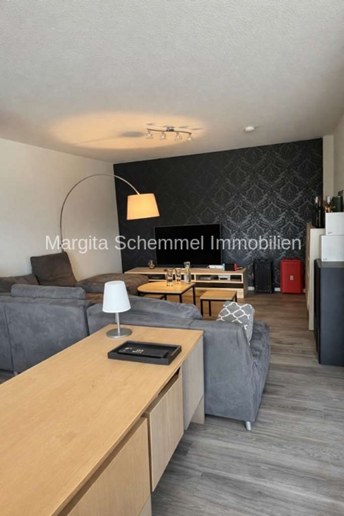 Immobilie in Feucht - Großzügige Wohnung für 2 Personen oder Homeoffice - Bild 2