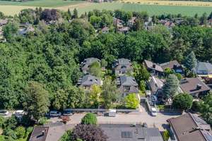 Eingebettet im Grünen – stilvolle 3-Zimmer-Dachgeschosswohnung mit Südterrasse – Die vollständige Adresse der Immobilie erhältst du vom Anbieter., 81827 Waldtrudering, München – Vorschaubild 20