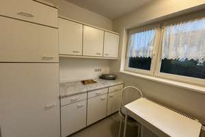 3-FAMILIENHAUS MIT SCHÖNEM GARTEN UND 3 GARAGEN – Die vollständige Adresse der Immobilie erhältst du vom Anbieter., 74172 Neckarsulm – Vorschaubild 5