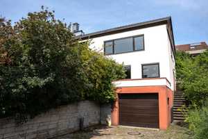 *Einfamilienhaus in bester Lage mit Einliegerwohnung* – Rems-Murr-Kreis – Vorschaubild 1