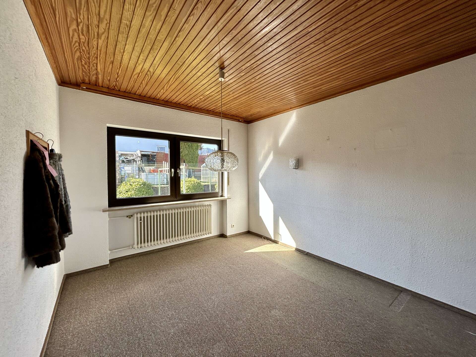 Immobilie in Adelsdorf - Zweifamilienhaus zauberhaft am Waldrand in Adelsdorf-Neuhaus - Bild 6