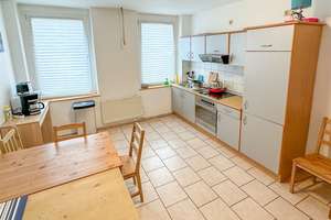Renditestarkes Reihenmittelhaus mit 3 Wohneinheiten in 07973 Greiz – Die vollständige Adresse der Immobilie erhältst du vom Anbieter., 7973 Greiz – Vorschaubild 4
