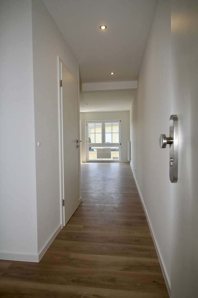 ***sofort verfügbar, komplett saniert, zentrumsnah, südwest - 2 ZKB (optionaler Balkon)***
