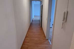 Rheingauviertel: Gemütliche 2 Zimmer Wohnung - Ruhige Hoflage – Rauenthaler Straße 10, 65197 Rheingauviertel / Hollerborn, Wiesbaden – Vorschaubild 3
