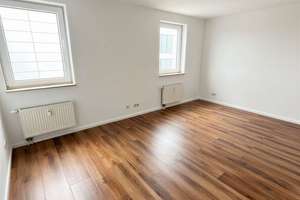 Großzügige 3,5-Zimmer Wohnung mit Wintergarten – Die vollständige Adresse der Immobilie erhältst du vom Anbieter., 38440 Rothenfelde, Wolfsburg – Vorschaubild 4
