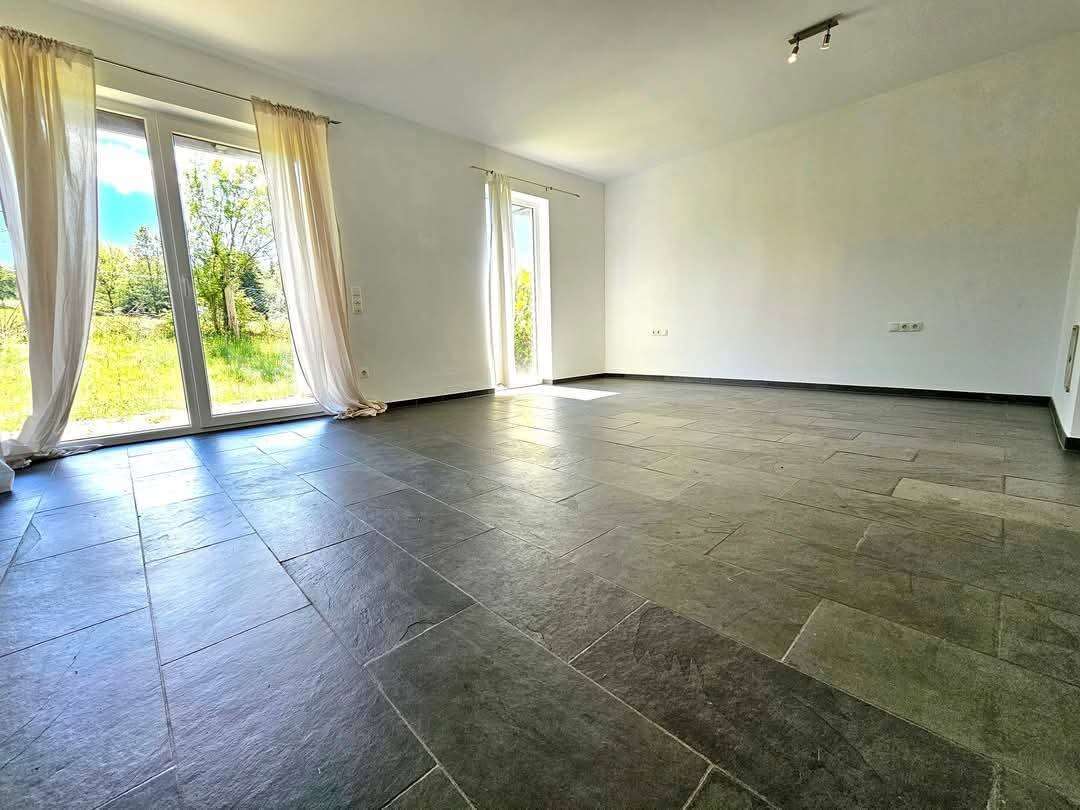 Immobilie in Trippstadt - Modernes Wohnerlebnis auf vier Ebenen – Stilvolles Reihenendhaus in Trippstadt - Bild 5