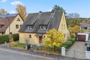 Traumgrundstück! Gepflegtes Ein-/Zweifamilienhaus mit Gartenidylle in naturnaher Lage – Die vollständige Adresse der Immobilie erhältst du vom Anbieter., 90607 Rückersdorf – Vorschaubild 4
