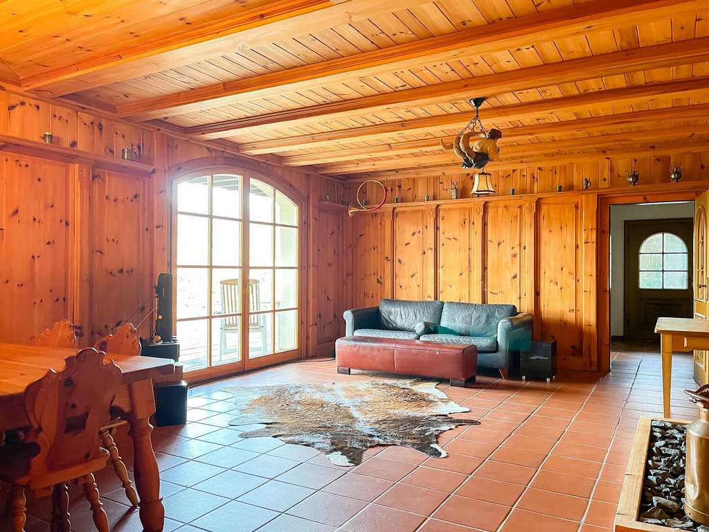 Immobilie in Mömlingen - Außergewöhnliches Split-Level-Einfamilienhaus mit Einliegerwohnung, Terrassengarten und Doppelgarage - Bild 4