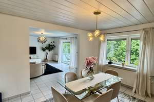 Zuhause mit 2,5 Zimmern und Balkon mit Einbauküche und Essbereich in Essen