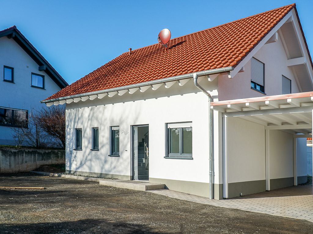 DURCHDACHTES UND SCHÖNES FREISTEHENDES NEUBAU-HAUS ZUM ...