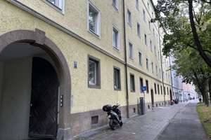 Schöne modernisierte 2-Zimmer-Wohnung mit Küche – Einsteinstraße 145a, 81675 Steinhausen, München – Vorschaubild 1