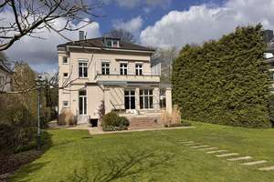 Hollenders Immobilien: Ein Zuhause für Generationen - Exklusive freistehende Villa mit großem Garten – Die vollständige Adresse der Immobilie erhältst du vom Anbieter., 50968 Marienburg, Köln – Vorschaubild 2