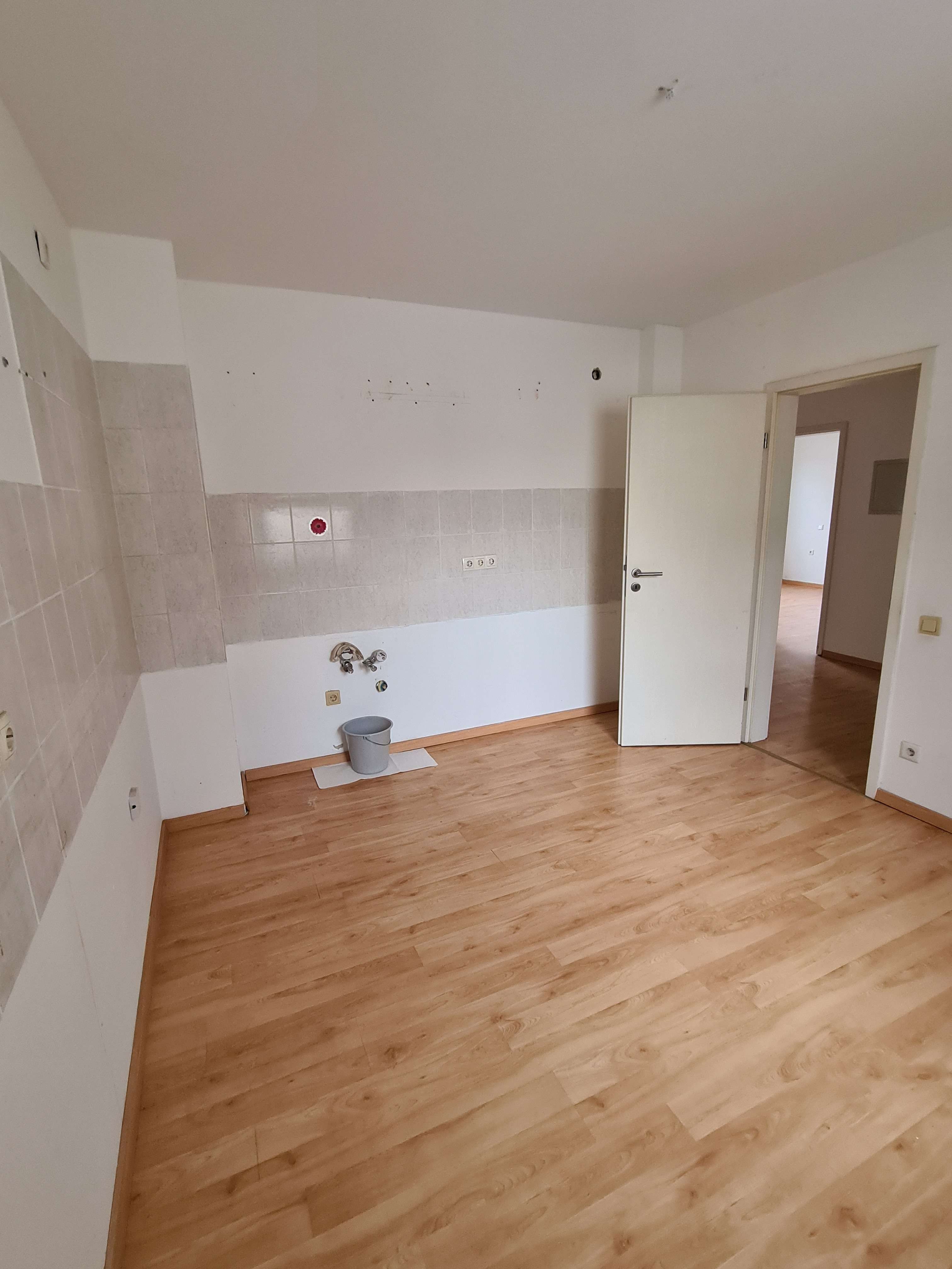 Immobilie in Horn-Bad Meinberg - Teilsaniertes Mehrfamilienhaus zentral in Bad Meinberg - Bild 4