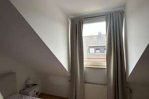 Wohnen mit Charakter: 3-Zimmer-Dachgeschosswohnung in Mönchengladbach – Taunusstraße 98, 41236 Geistenbeck, Mönchengladbach – Vorschaubild 3