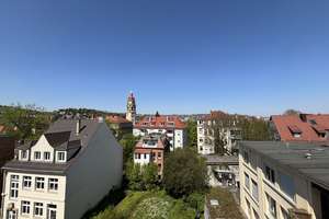 Attraktive Stadtwohnung mit Stellplatz und Blick über Stuttgart im beliebten Lehenviertel – Die vollständige Adresse der Immobilie erhältst du vom Anbieter., 70180 Lehen, Stuttgart – Vorschaubild 2