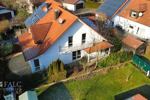 Halbes Haus, volles Glück, sofort einziehen! - FALC Immobilien Heilbronn – Schloßgartenstraße 3/1, 74249 Jagsthausen – Vorschaubild 5