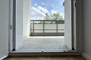 Ideal für jedes Alter: 2-Raum-Wohnung mit Aufzug und ebenerdiger Dusche – Carl-Bobach-Straße 4, 9120 Chemnitz – Vorschaubild 2